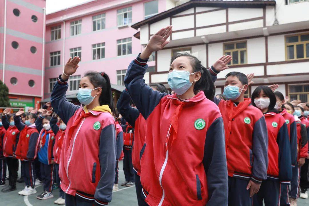 泸定各学校元气满满迎接新学期_小学_冷碛_教育