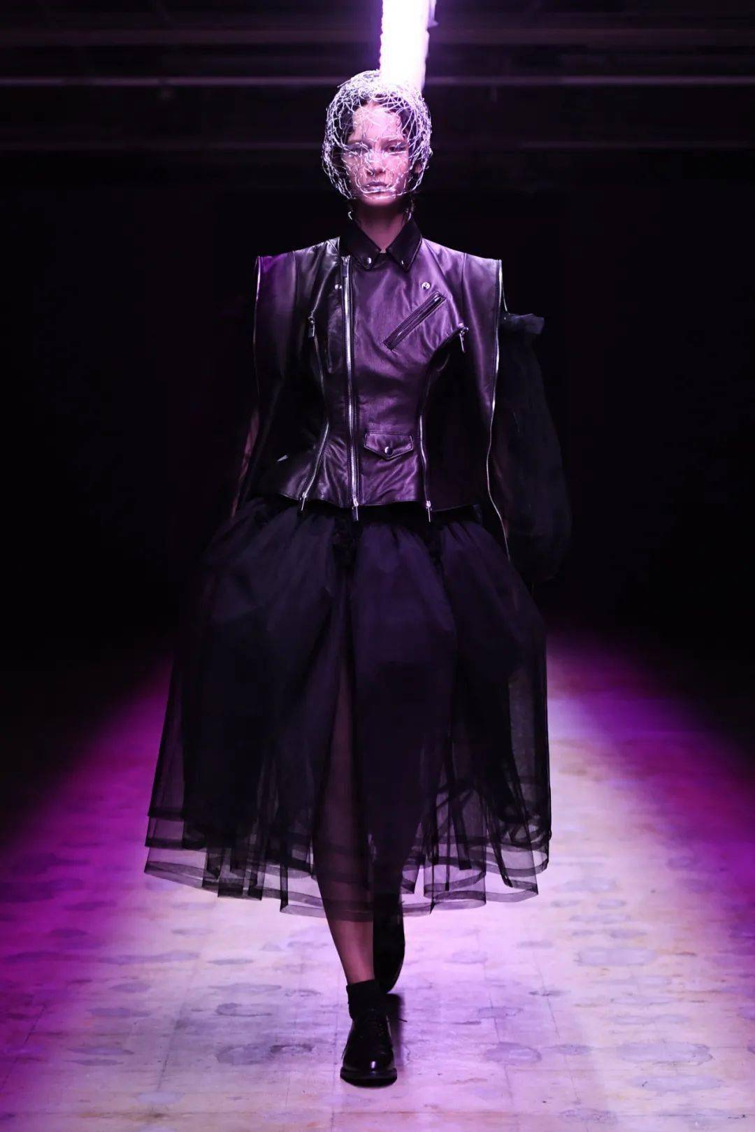 Noir【秀场】Noir Kei Ninomiya 2022 秋季成衣时装秀