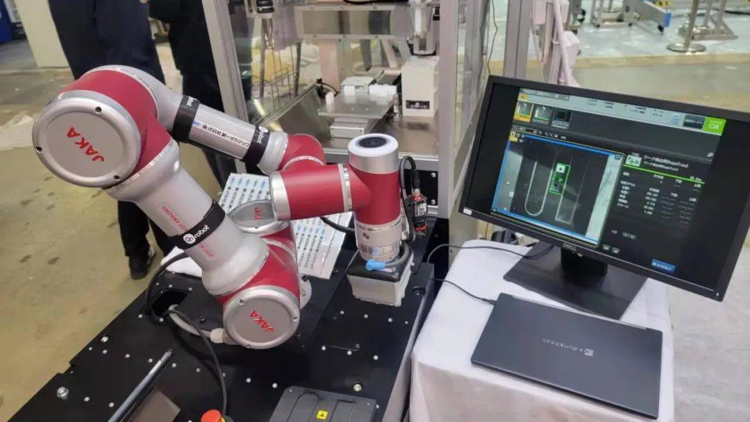 协作机器人国外品牌 f96019a3afaa4c0b9677e454573c05ab.jpeg