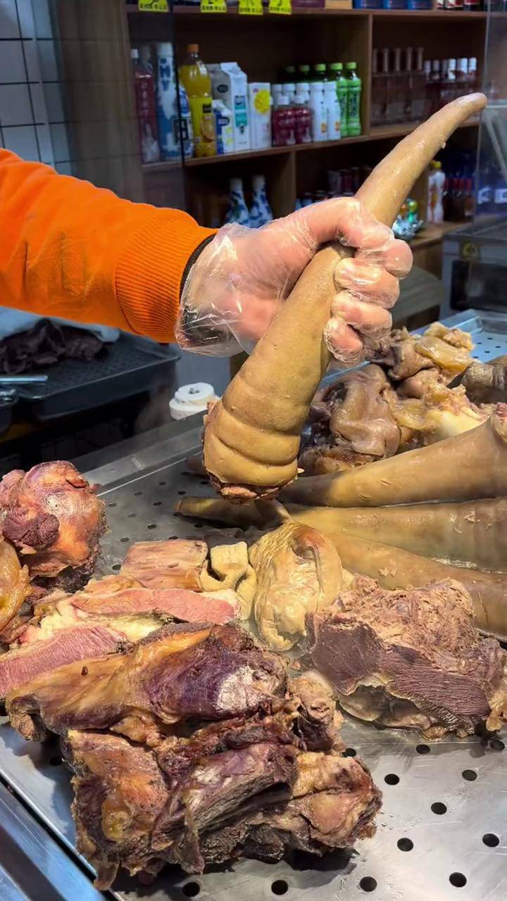 鲜卤驴尾巴90块钱一斤抖音美食分享老字号美食天上龙肉地上驴肉郑州