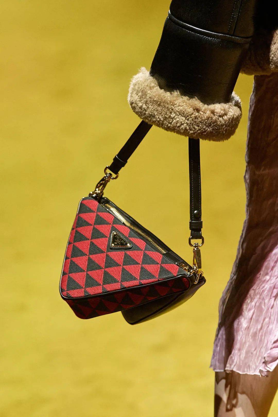 经典谁会是下一个爆火的“明星同款”？