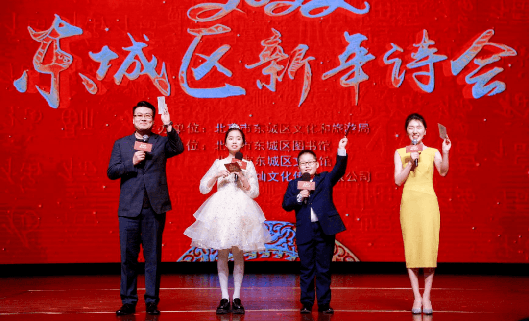朗诵干货如何用正确姿势拿话筒