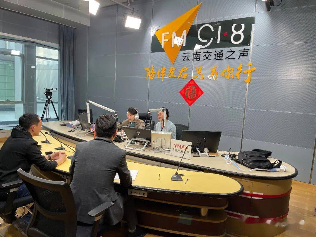 现在我有点忙奥迪400电话拨打近一小时无法接通315维