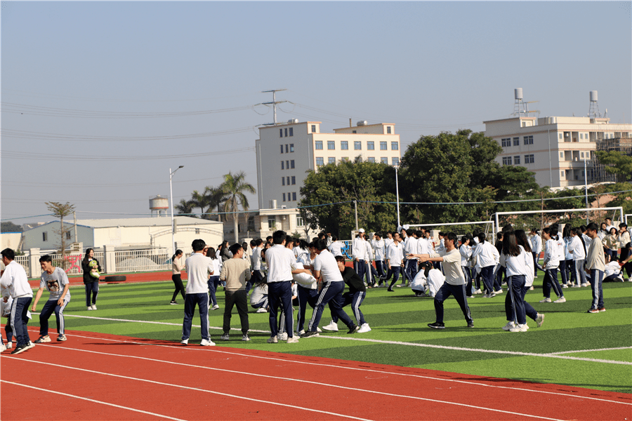 潮南区砺青中学新校区图片