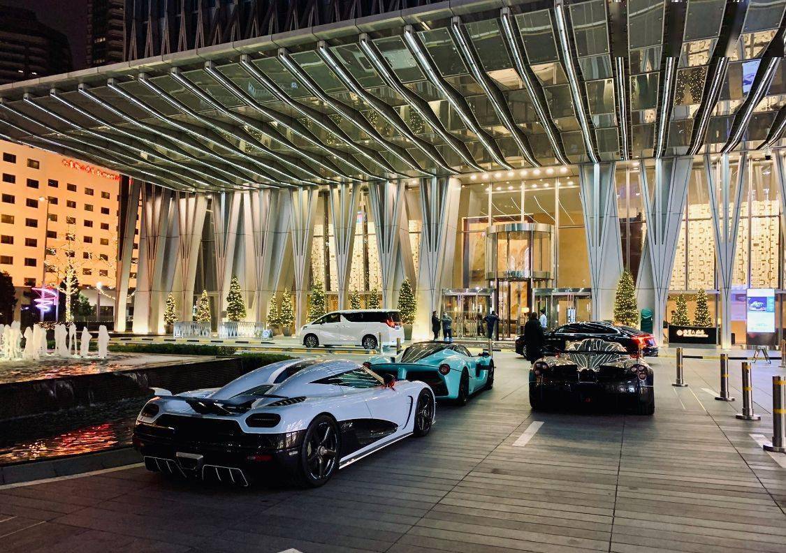 法拉利拉法,帕加尼风神,科尼赛克,这三辆车如今价值上亿,每一辆在内地