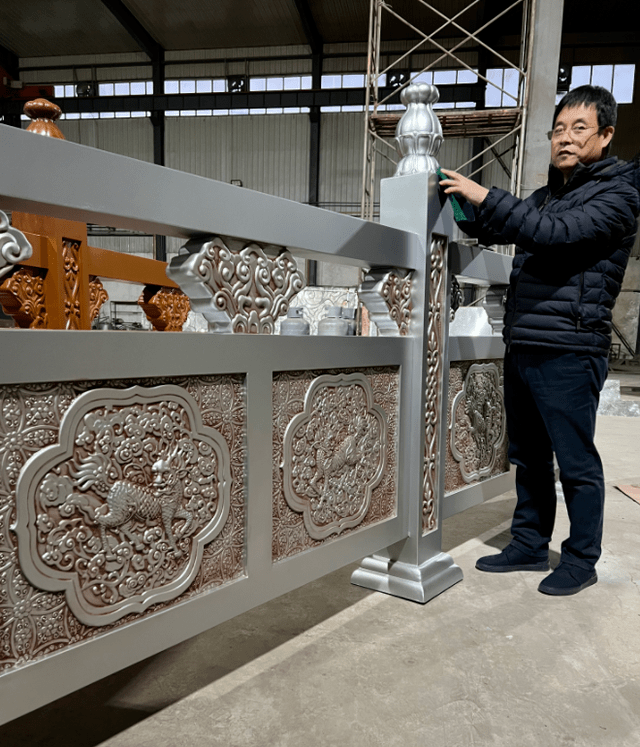 易县非遗燕都铜雕源自古代青铜器制造技艺錾刻铸塑手工完成