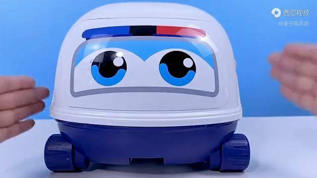开箱超级飞侠包警长拉杆箱有变形机器人和全新迷你版玩具
