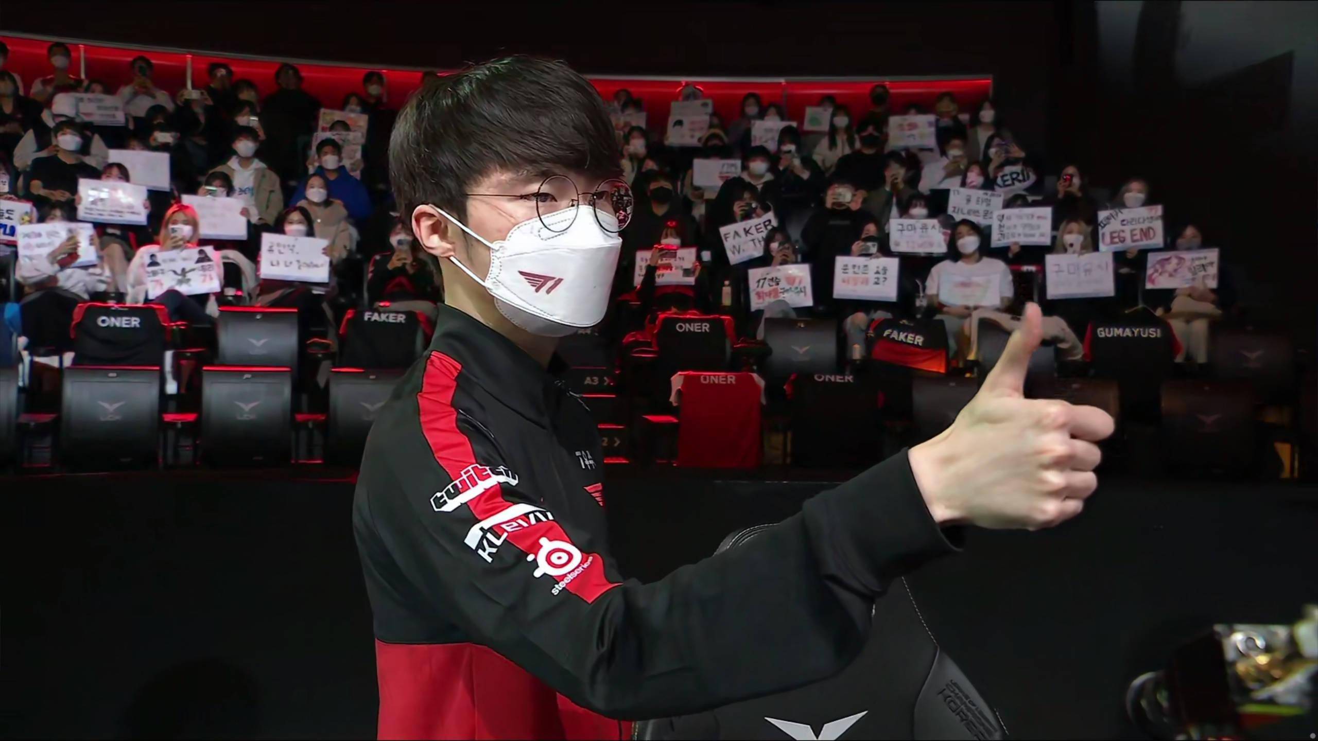 中路|18连胜势不可挡？T1战胜LSB，两局把对面当人机宰，太离谱了