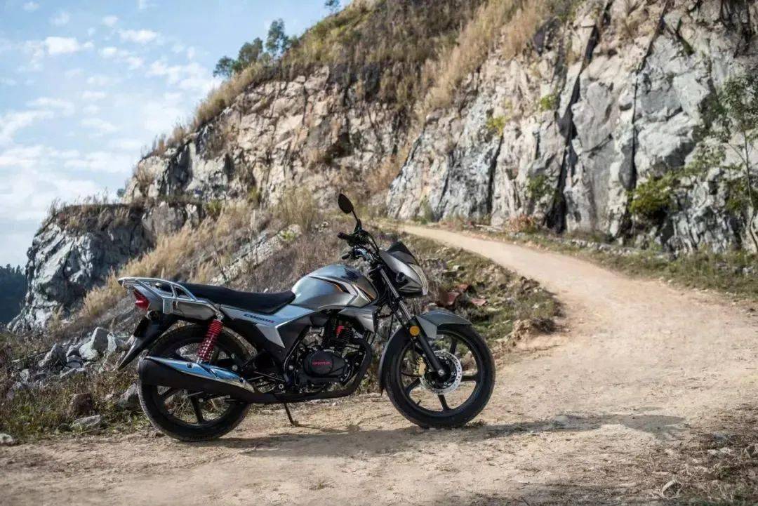 9080元的本田新款cb150s雄帅