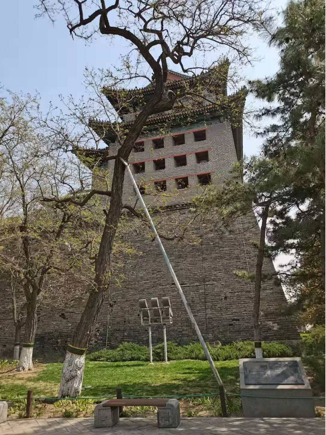 去北京明城牆遺址公園除了賞花還能看到四九城往日模樣