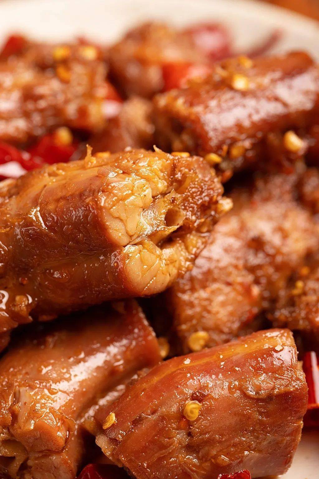 传承150年的老卤配方香到入骨入髓的鸭脖鸭架骨一不小心连自己的手指