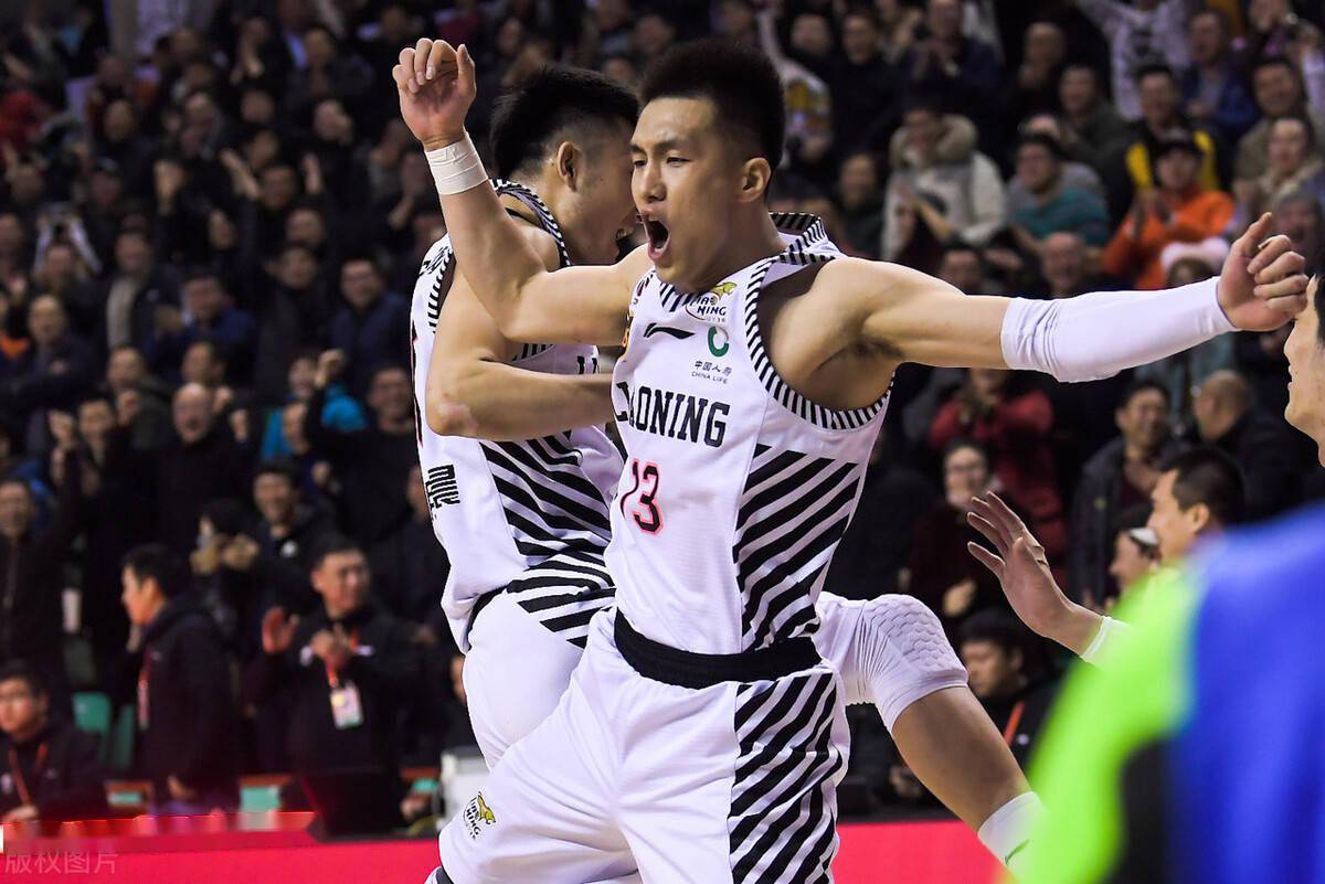 郭艾伦缺席赵继伟带队6连胜恭喜辽宁队正式锁定常规赛冠军