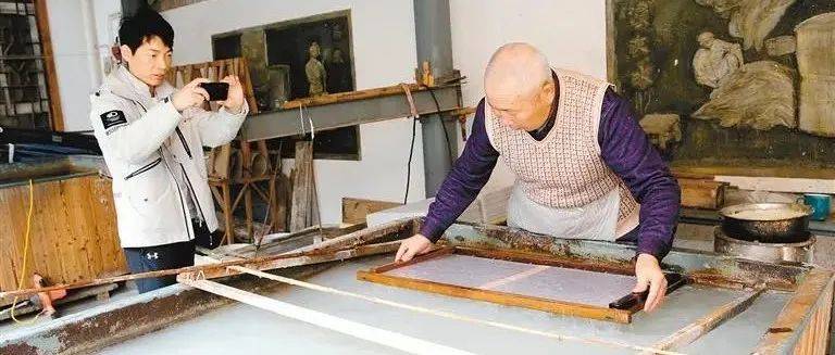 老夫妻坚守古法造纸 72道工序处处用心_马松_皮纸_长安区