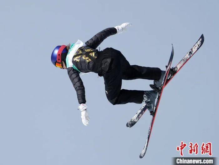 中国|东西问 | 谷爱凌：如何以滑雪“搭桥”东西？