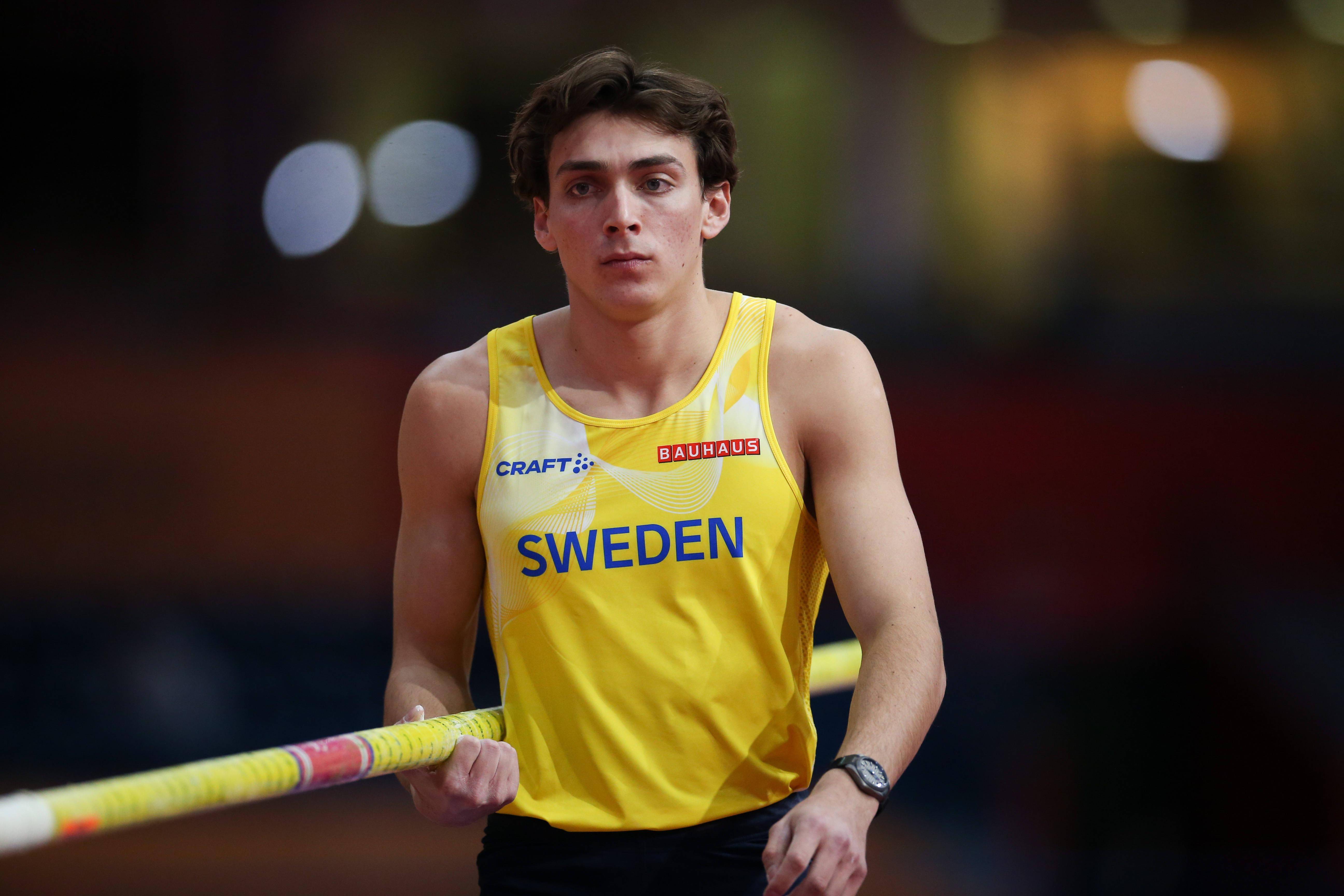 田径2022室内田径世锦赛杜普兰蒂斯刷新男子撑杆跳高世界纪录