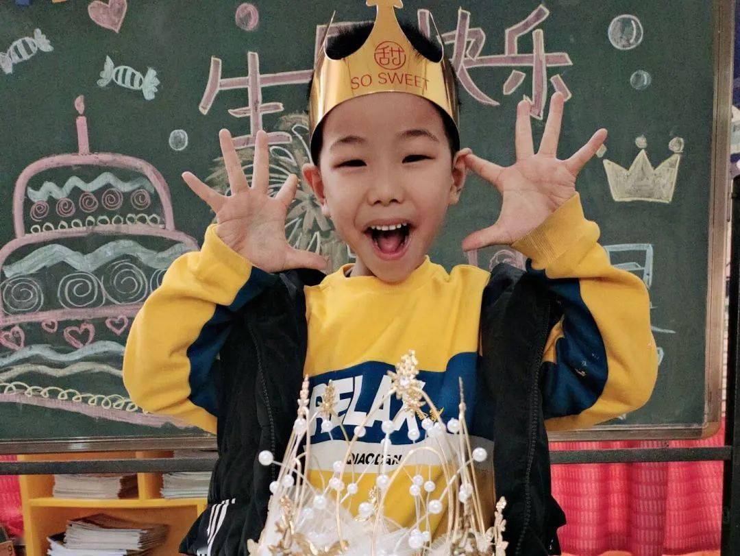 李昊宇小朋友!祝你生日快乐呀!happy birthday!