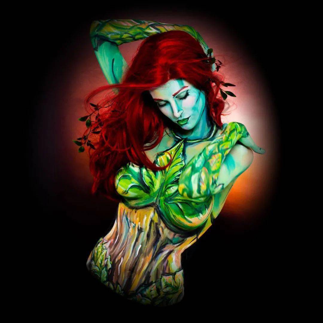 以及对漫威动漫英雄的热爱,接下来,我们就一起欣赏这位人体彩绘艺术家