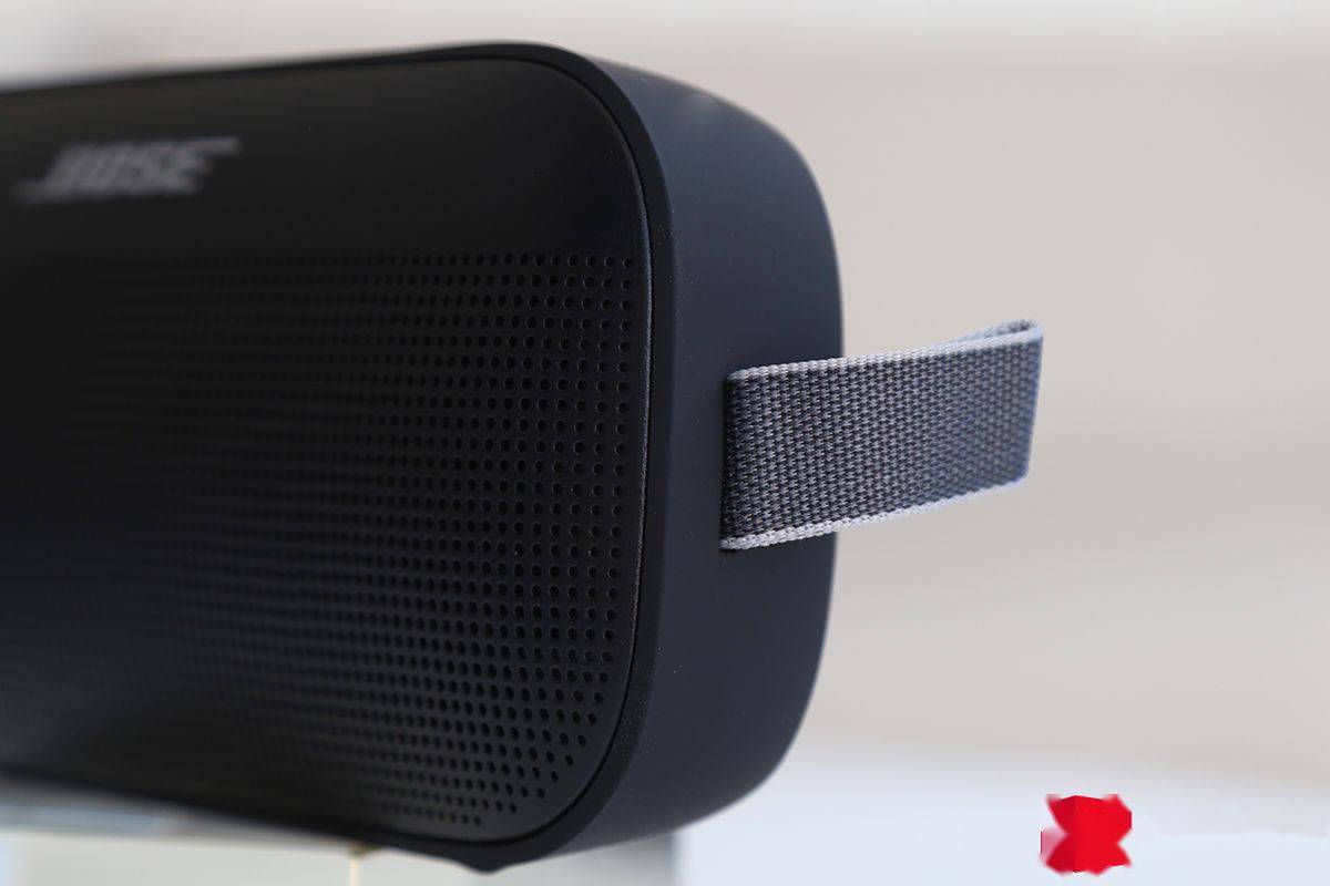 续航|?Bose SoundLink Flex 开箱：好声音长续航，IP67 适应多场景
