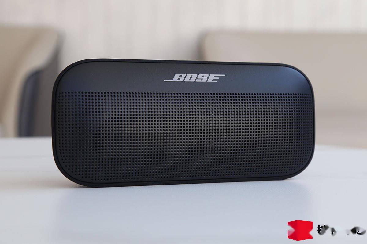 续航|?Bose SoundLink Flex 开箱：好声音长续航，IP67 适应多场景