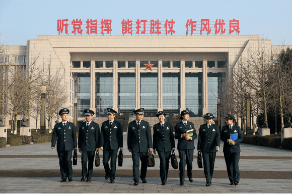 重庆陆军勤务学院政委图片