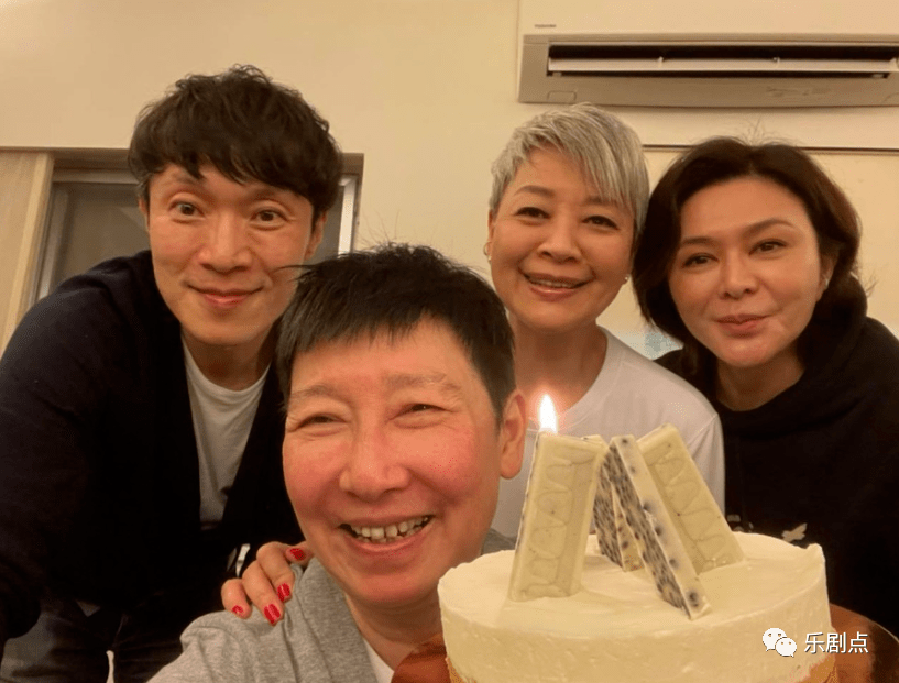 香港知名主持苏施黄引争议拍视频教做菜实行会员制月费高达800元