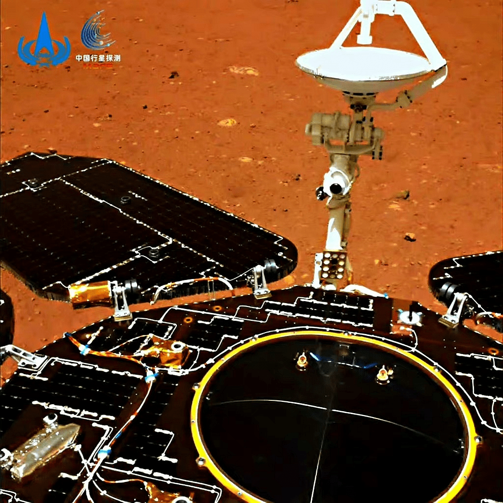 该抖一抖了祝融号火星车最新自拍照曝光浑身蒙了一层灰尘