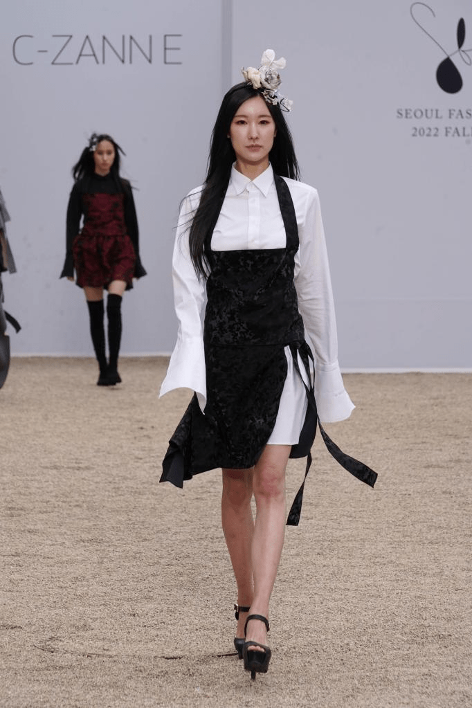李相 2022年秋冬首尔时装周线上线下并行