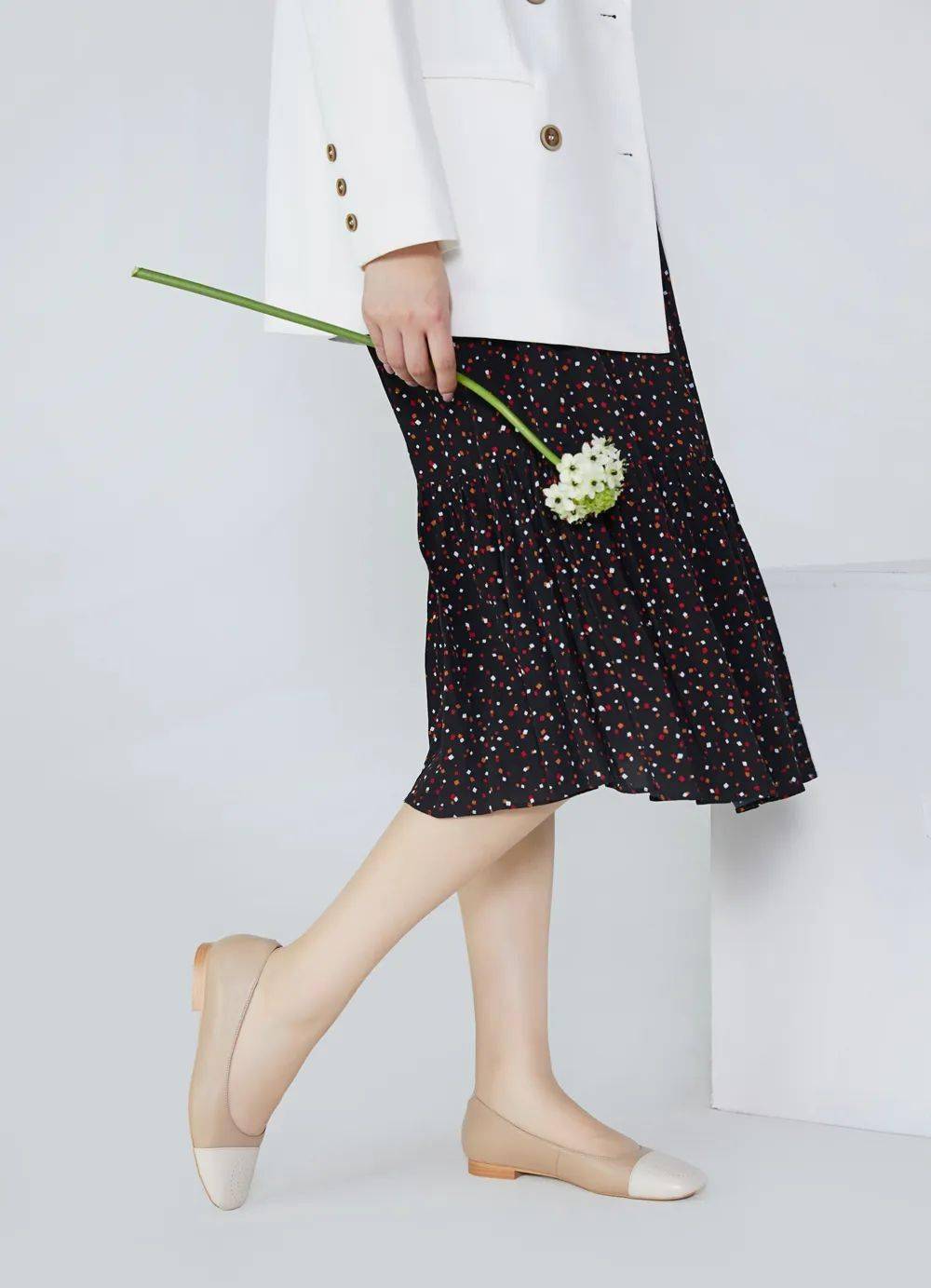 特惠价春天必入的两双鞋，百搭又好看