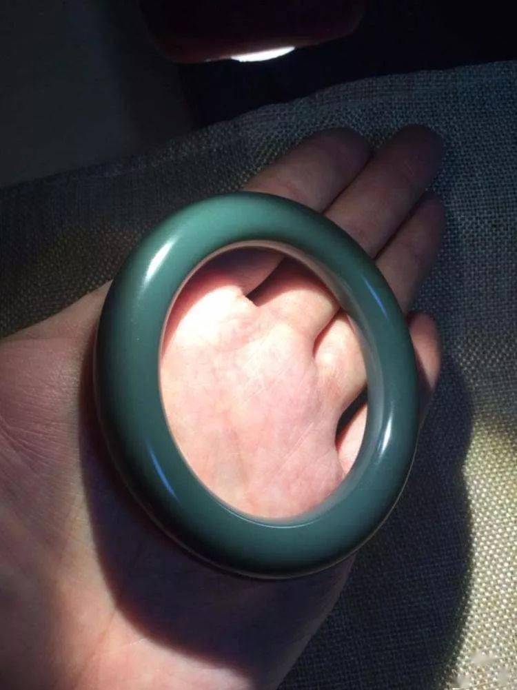 蓝色和田玉真的存在吗