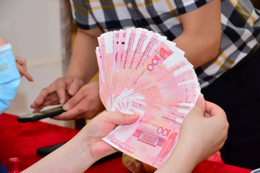 掷骰子,玩转大富翁玩大富翁获得8888元现金大奖~快来看看他们收获了