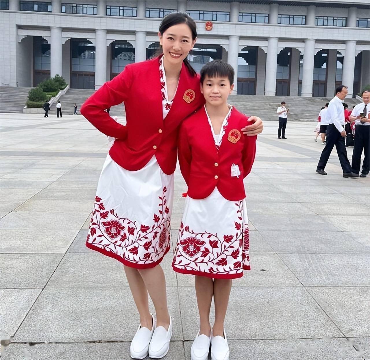 周继|幸好周继红提前有准备！全红婵近期亮相变化太大，不像是小孩子了