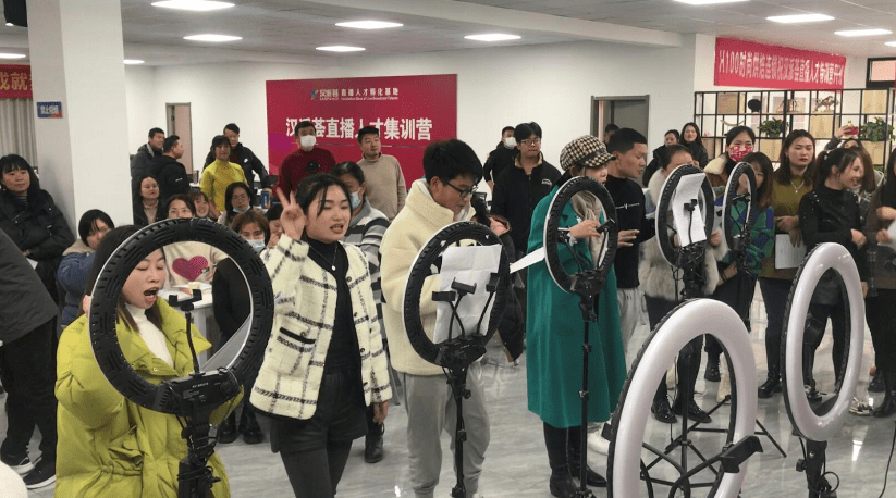 中国汉派服饰网红直播基地被列为"湖北青创园"_培训_汉川市_创业