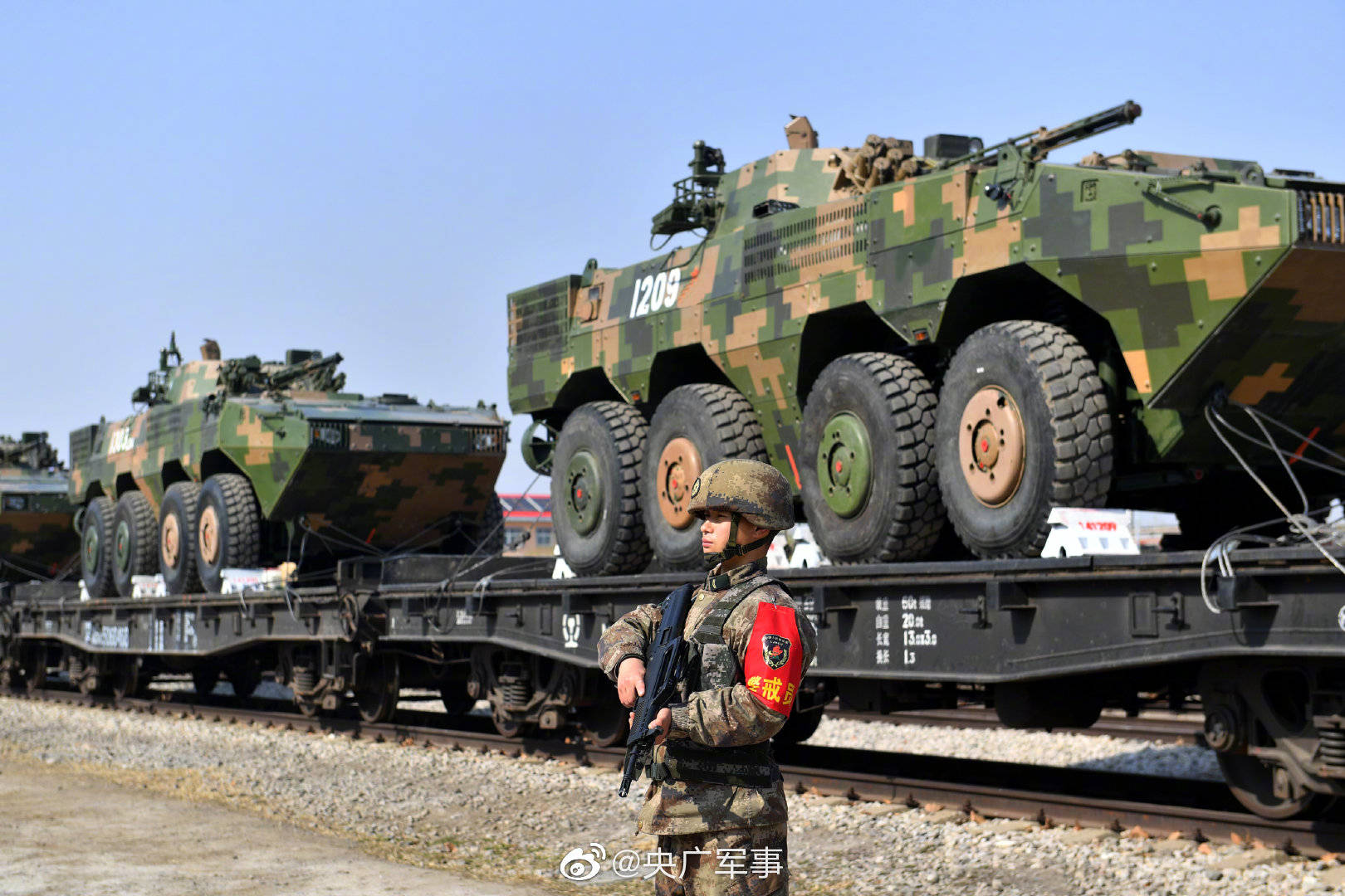 第81集团军某合成旅组织铁路装载演练_曹壮_何鹏_姜慧鑫