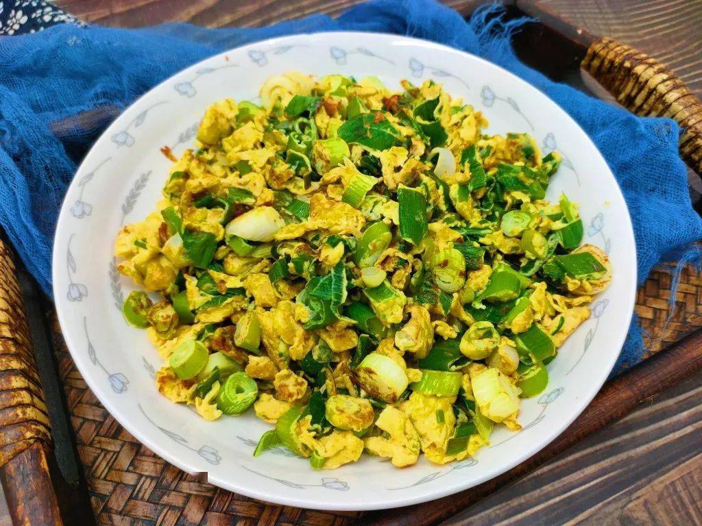 62野蒜炒鸡蛋9708 马齿笕马齿笕口感酸酸的很是独特,焯过之后炒食