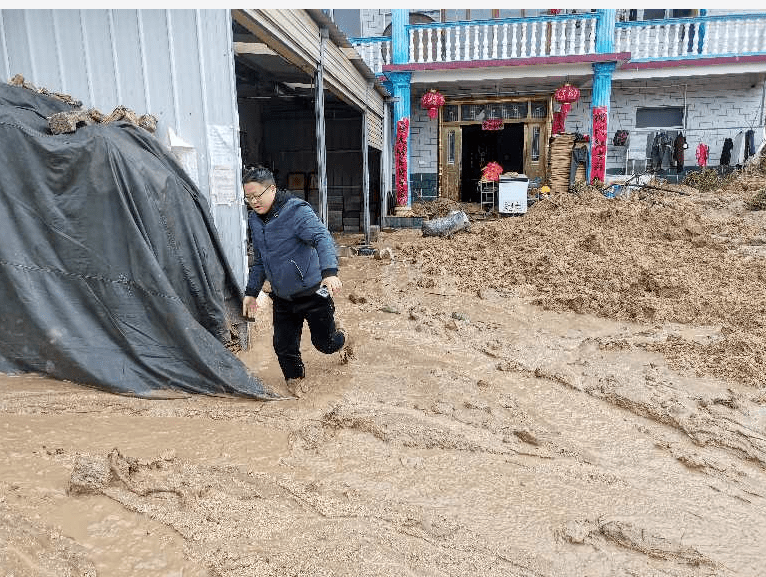 3月25日上午10:37险情7崩塌 现场照片岳西县菖蒲镇里仁村凤形组汪名