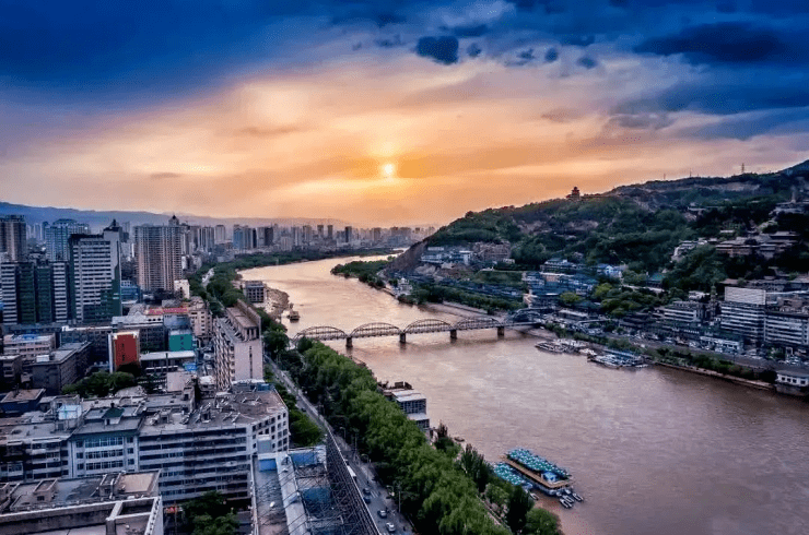 兰州楼市的救赎:留住人,让买房不再奢侈_发展_疫情_房地产