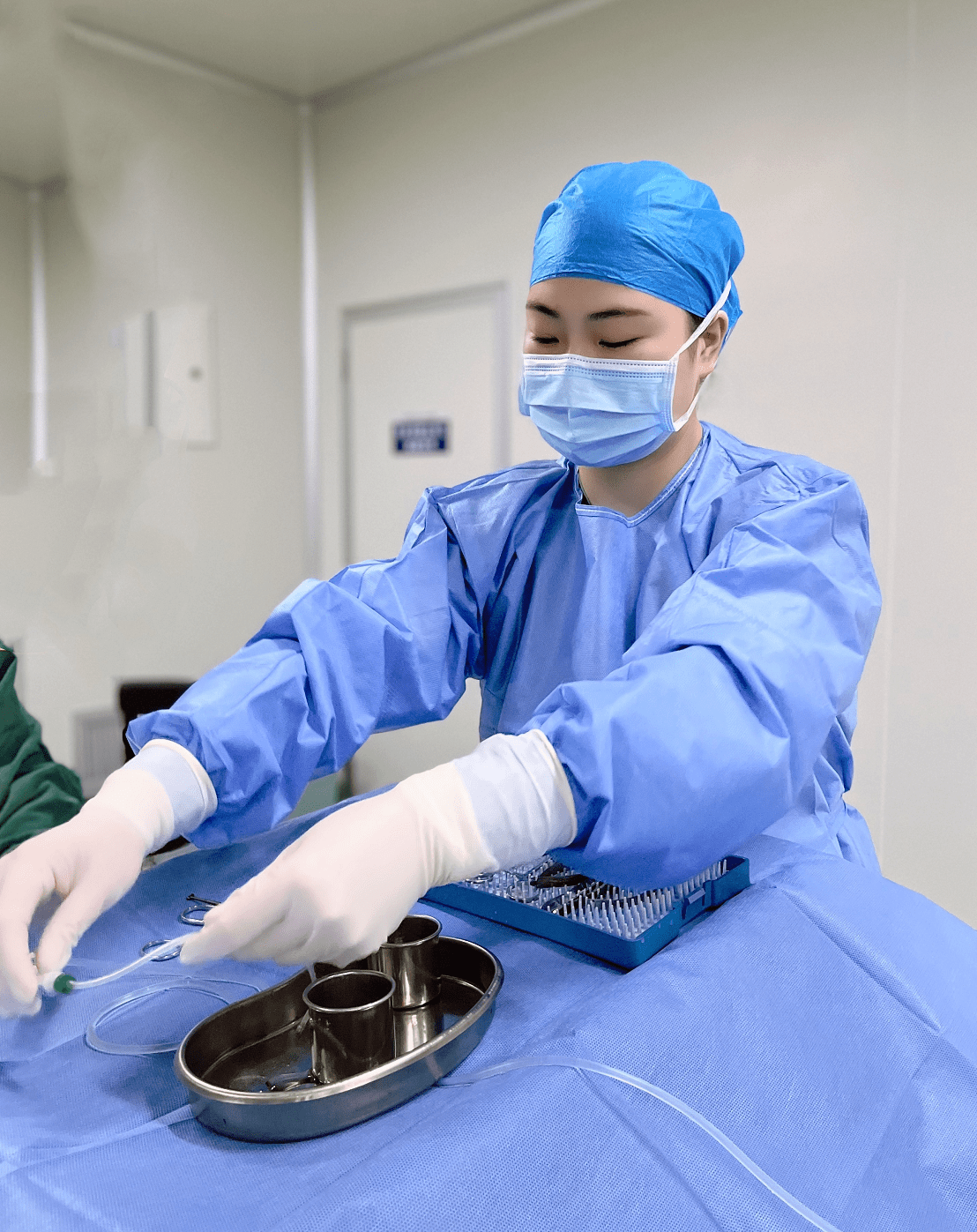 手术室器械护士自述:我们是主刀医生的"左右手"_手术台_工作_株洲