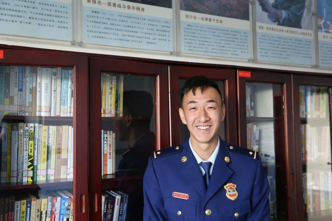 几个月前刘代旭刚分配到西昌大队担任排长牺牲的一个月前还在微博发布