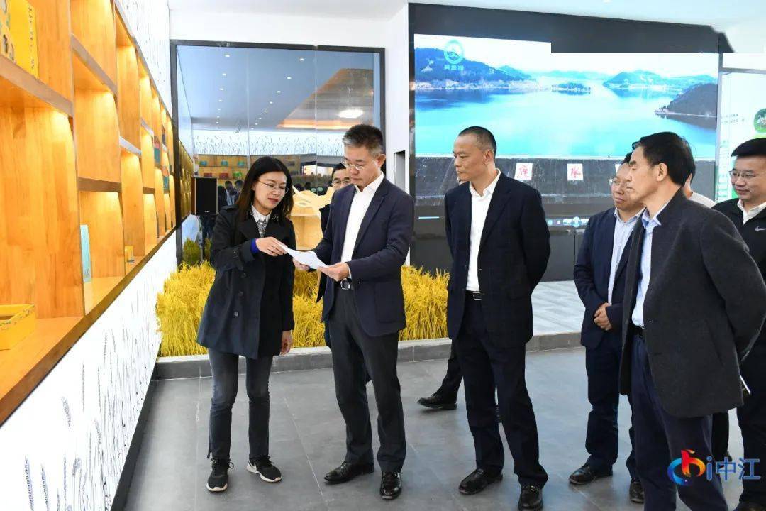 "2022年科技下乡万里行"专家首发团到中江县开展技术服务
