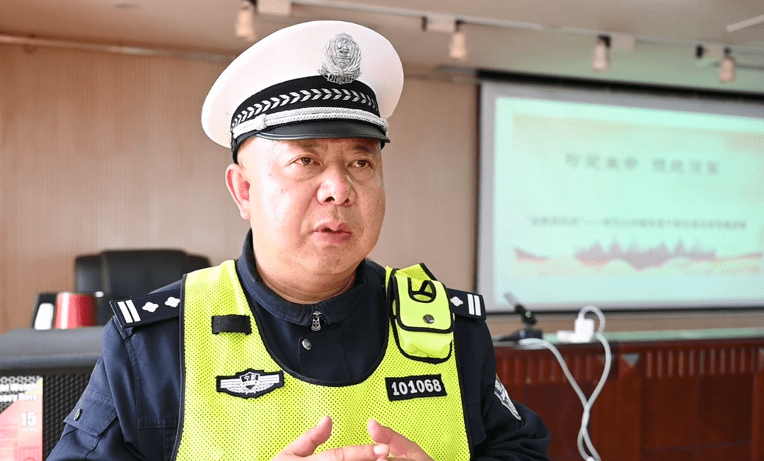 银川市禁毒形象大使鸿胜警官普法课开讲啦_街道办事处_文明_讲座
