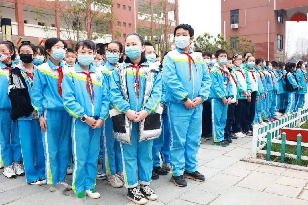 增强安全意识提高自救能力渭城区文林学校开展防踩踏应急疏散演练