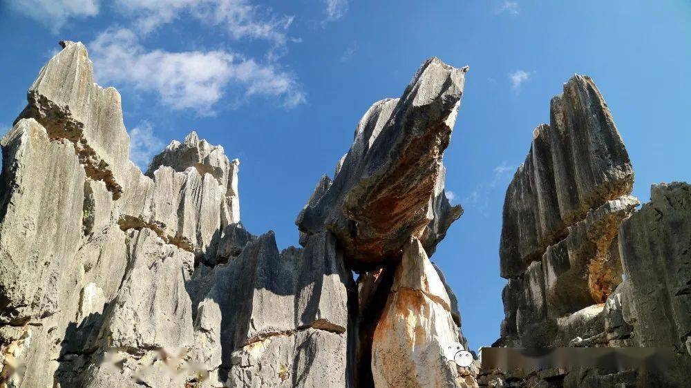 云南石林奇石光影志