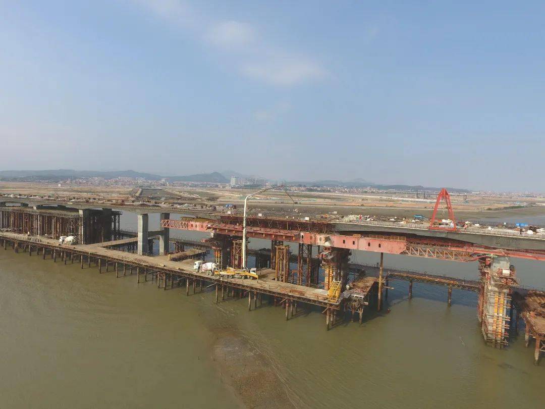 最新翔安溪东路工程b标段高架桥全线合龙贯通