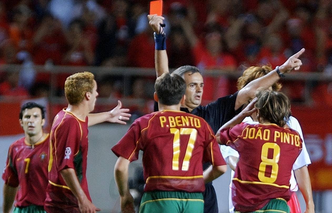 葡萄牙在世界杯的同一个小组中相遇,上一次两队相遇,还是在2002年韩日