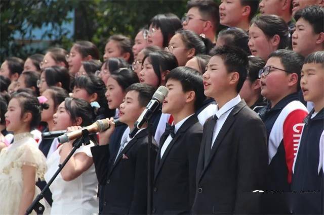 汉中市西乡县第五中学举行读书节朗诵比赛_经典_中华民族_校园