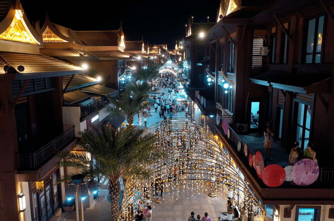 云游芒市做活夜间经济迸发古镇旅游新活力