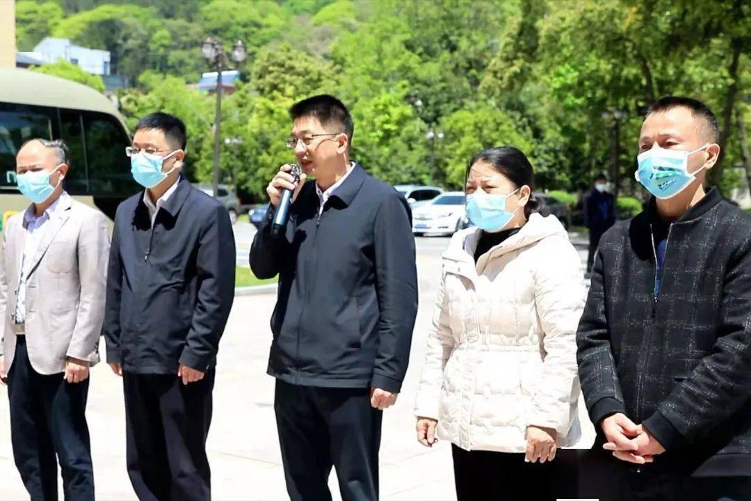 同心守沪逆行出征安远援沪医疗队奔赴上海