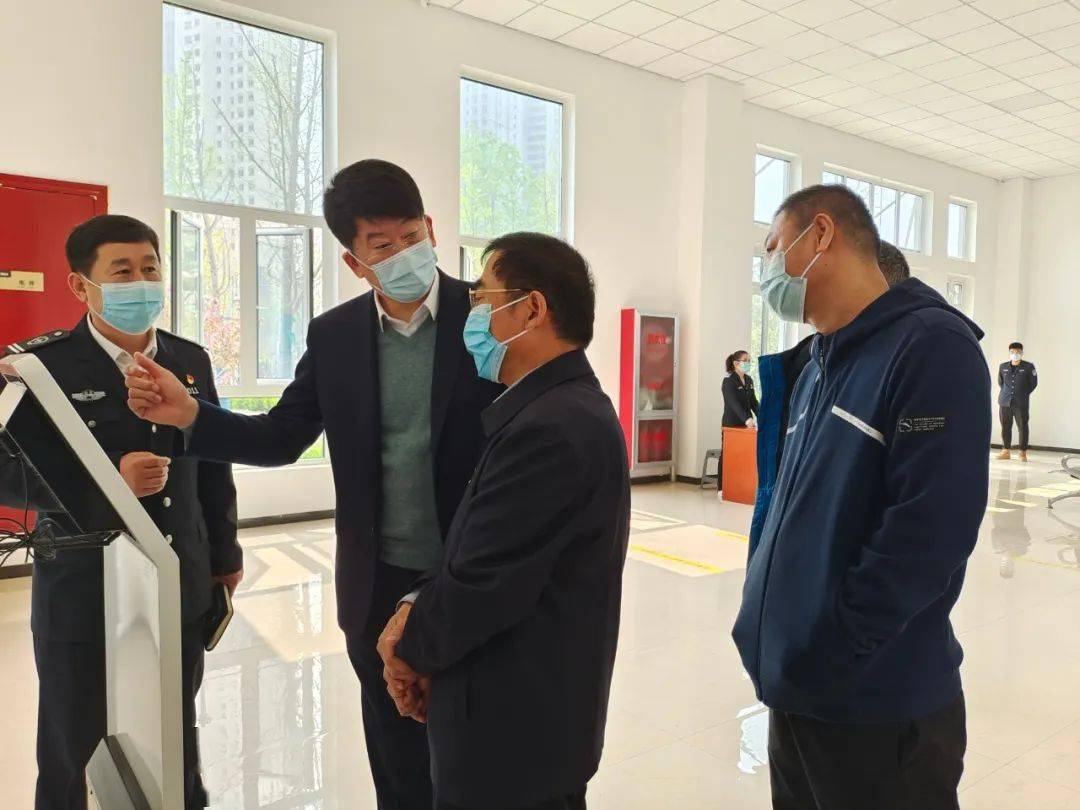 市交通运输综合服务中心主任李广根一行到菏泽公交集团督导检查疫情