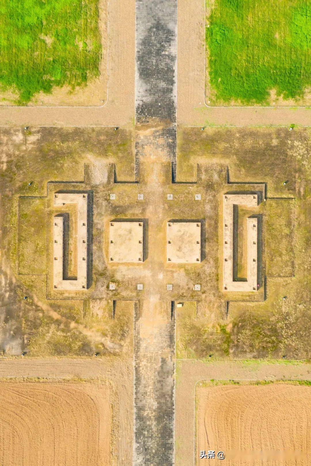 汉魏洛阳城阊阖门遗址,空中俯瞰很像一个"中"字.