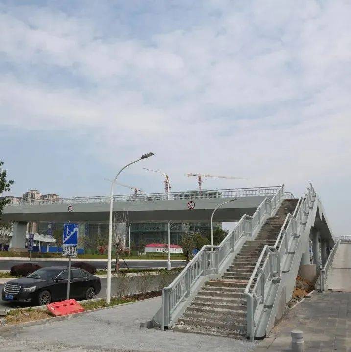 龙岩大道南段附属工程有序推进 两座人行天桥设置坡道更贴心_道路_设计_设施